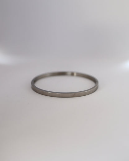 thin lock bangle