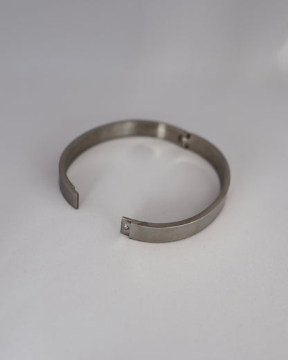 thick lock bangle