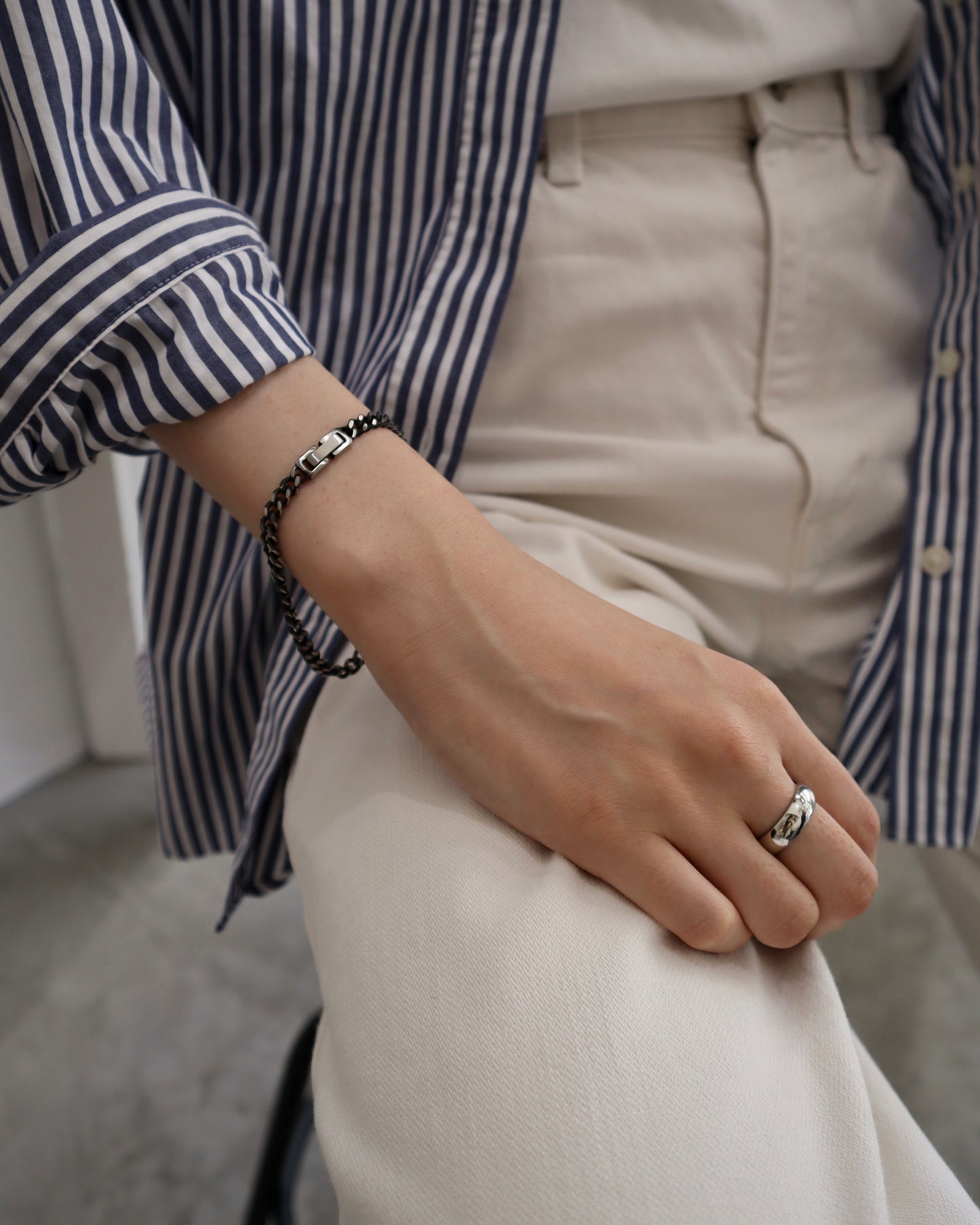 flat chain black bracelet