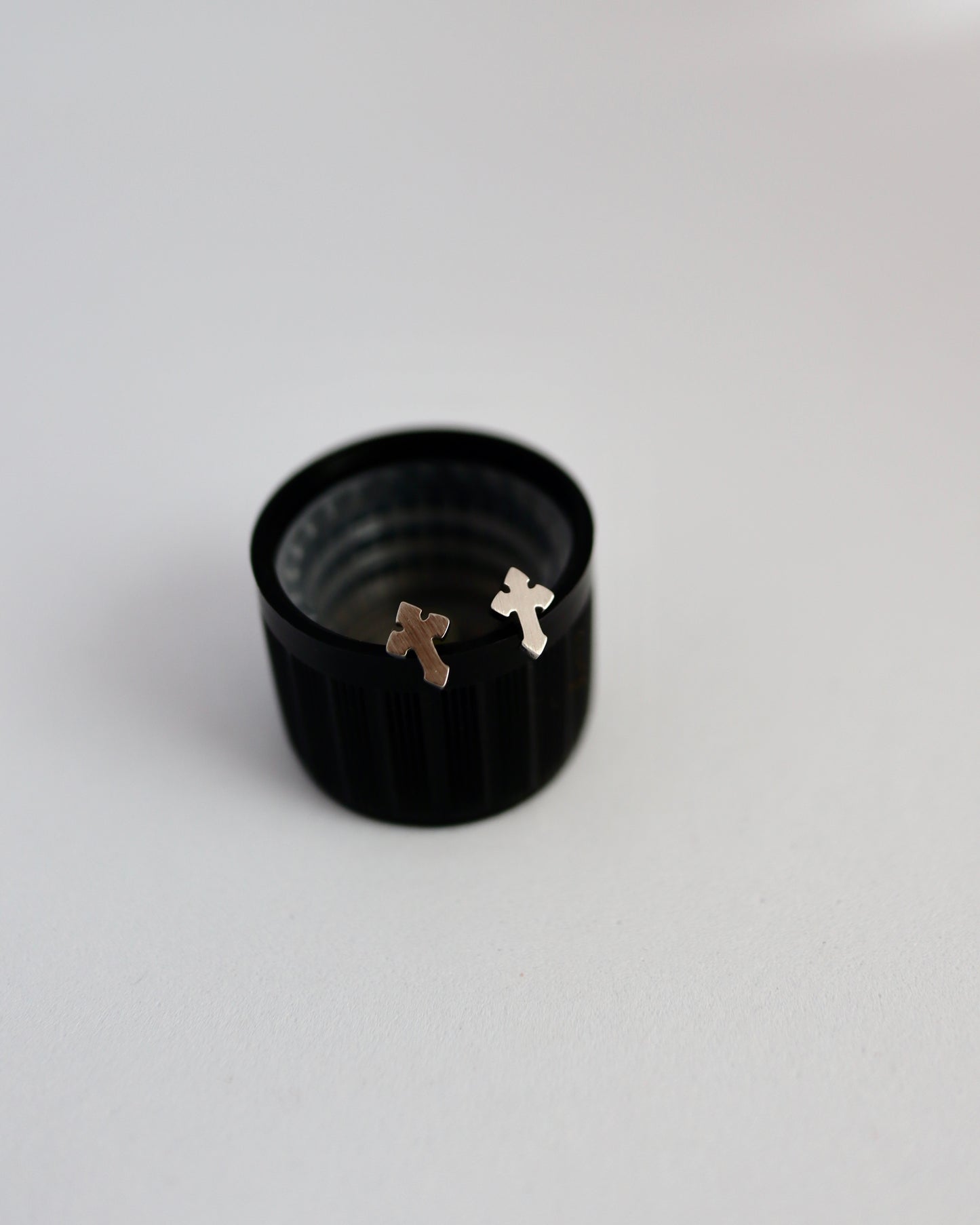 cross small pierce