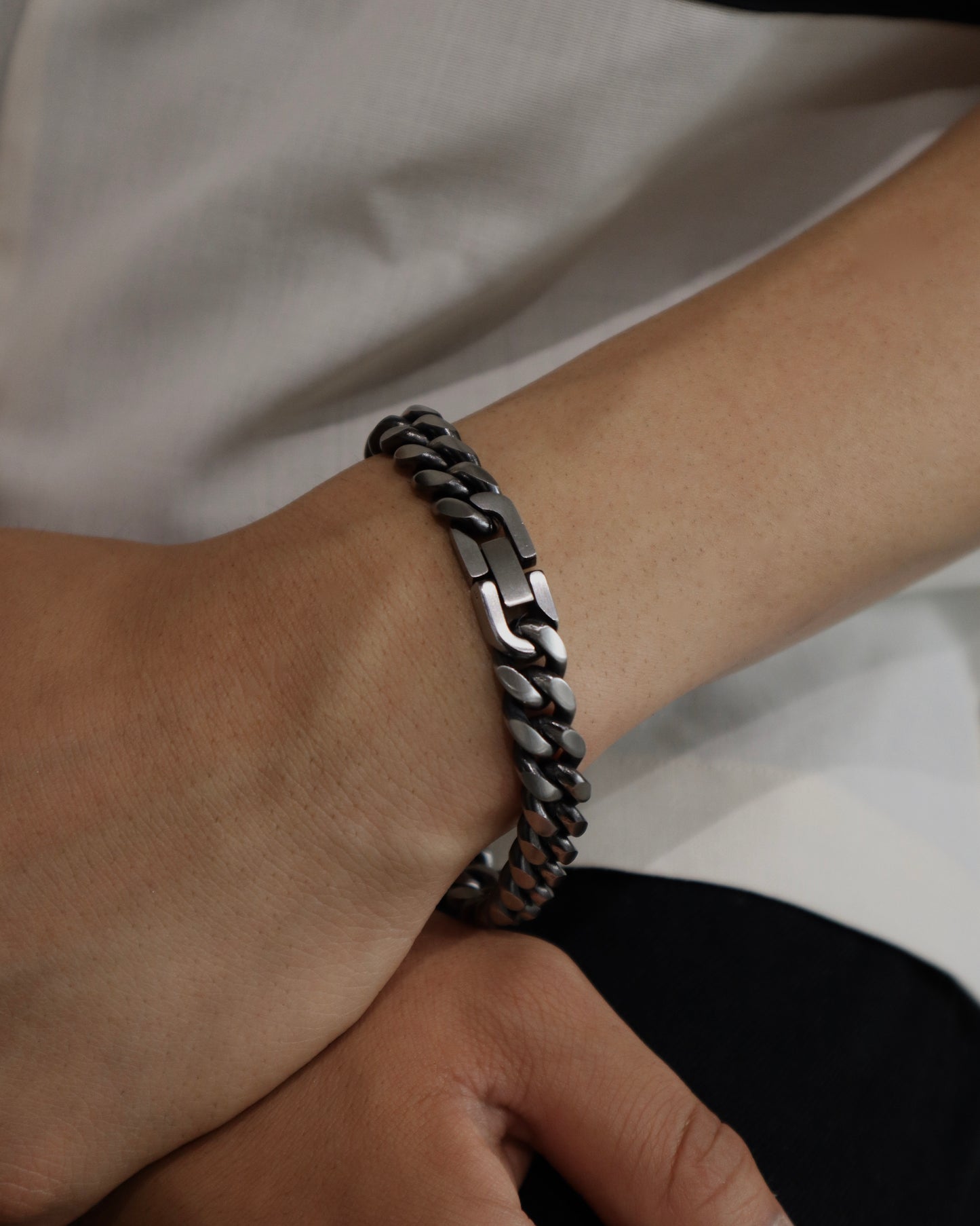 knitting thick bracelet