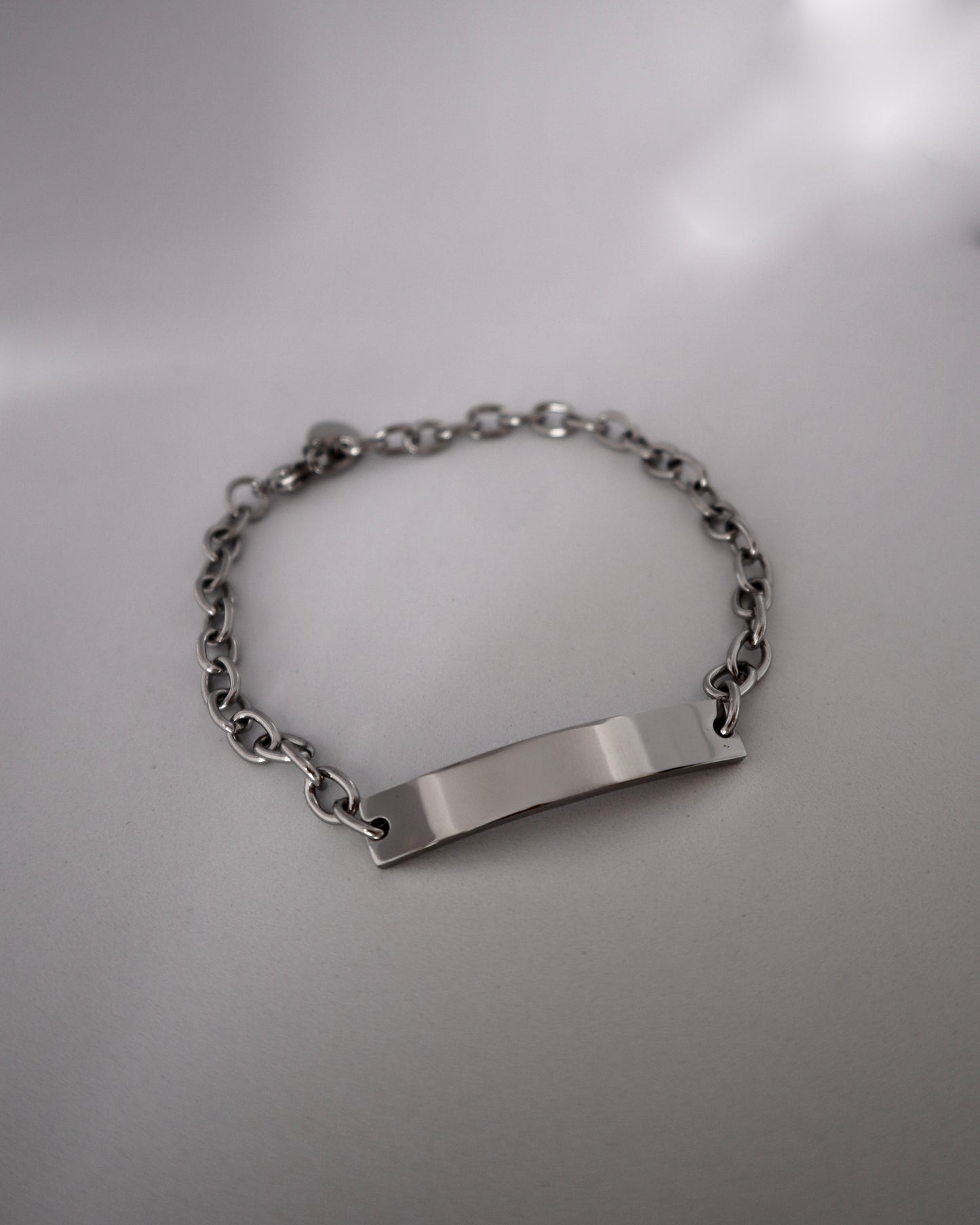 plate chain bracelet